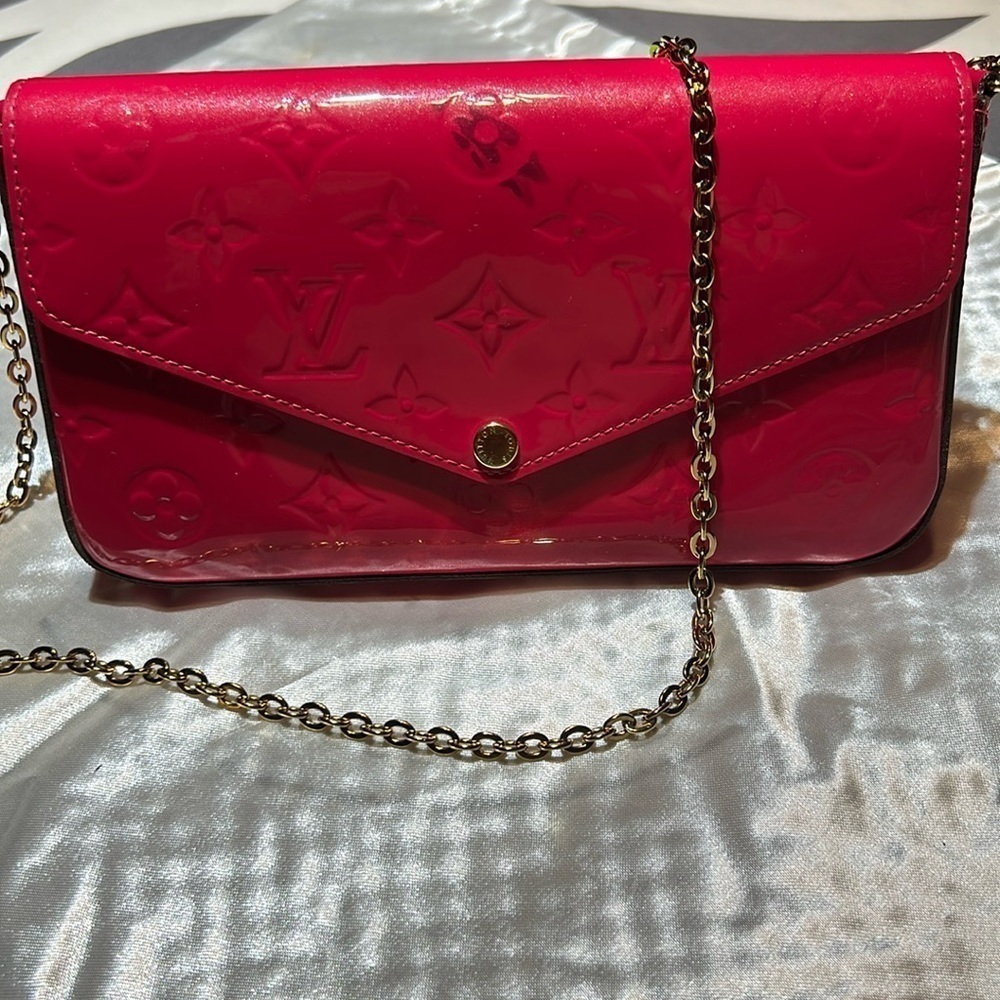 Louis Vuitton Felicie Pochette Rare Pink. Flaw